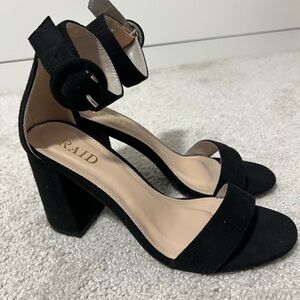 RAID WIDE FIT GENNA BLACK BLOCKED HEEL SANDALS